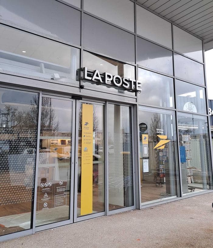 La Poste - Angers Roseraie