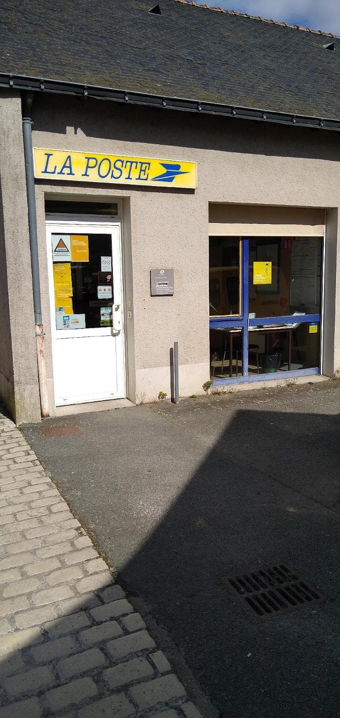La Poste - Cantenay Epinard