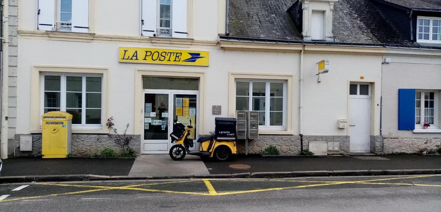 La Poste - La Menitre
