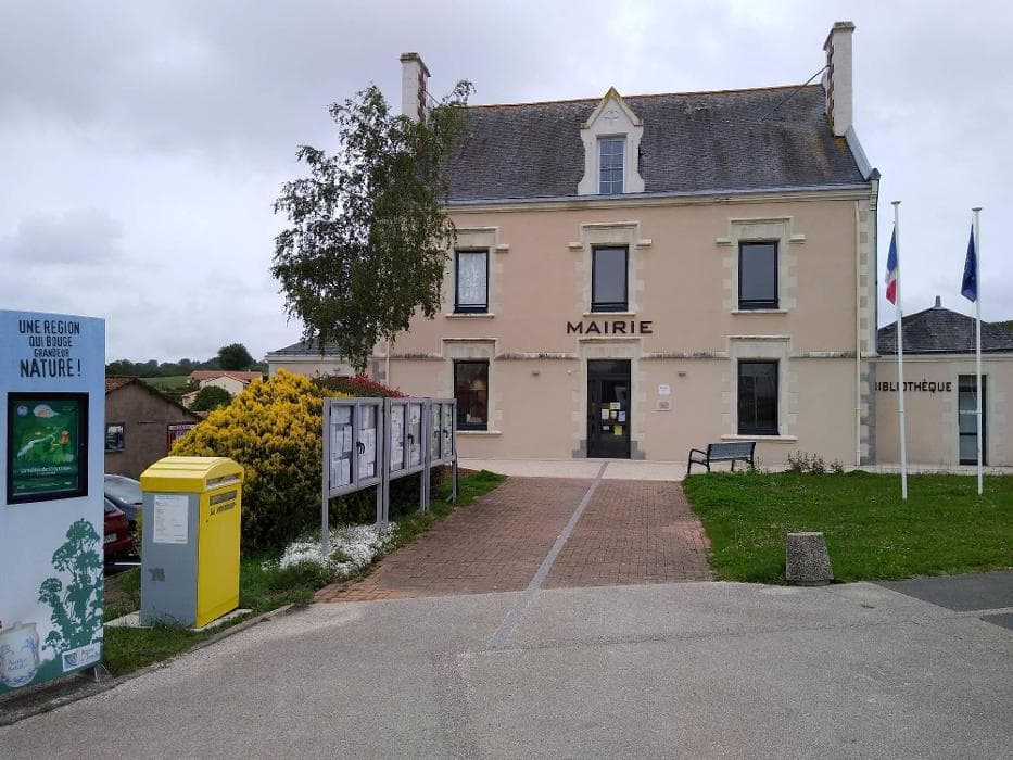 La Poste Agence Communale - Saint Georges Des Gardes Mairie