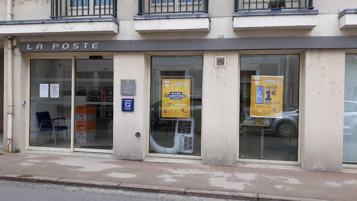 La Poste - Saint Mathurin Sur Loire
